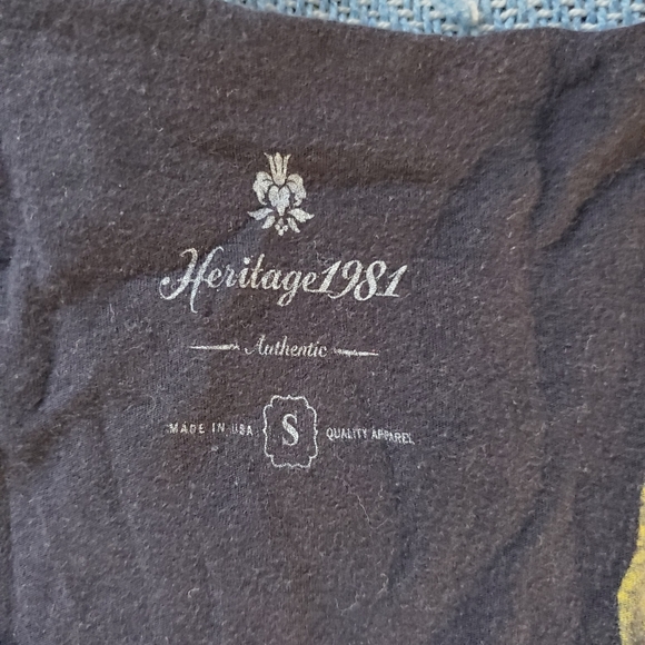 Vintage Cats Tee - Picture 3 of 3